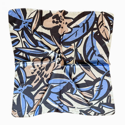 Pañuelo Tivoli de textura suave y elegante, ideal para complementar cualquier look.